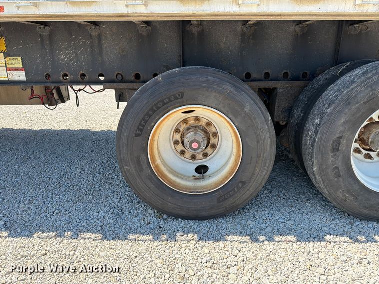 image for item FK4071 2006 Transcraft flatbed trailer