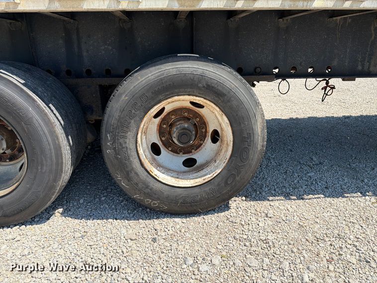 image for item FK4071 2006 Transcraft flatbed trailer
