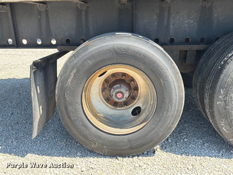 image for item FK4071 2006 Transcraft flatbed trailer