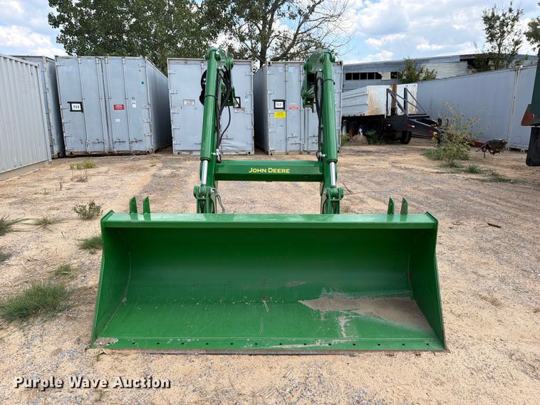 image for item FK5098 2022 John Deere 620R loader