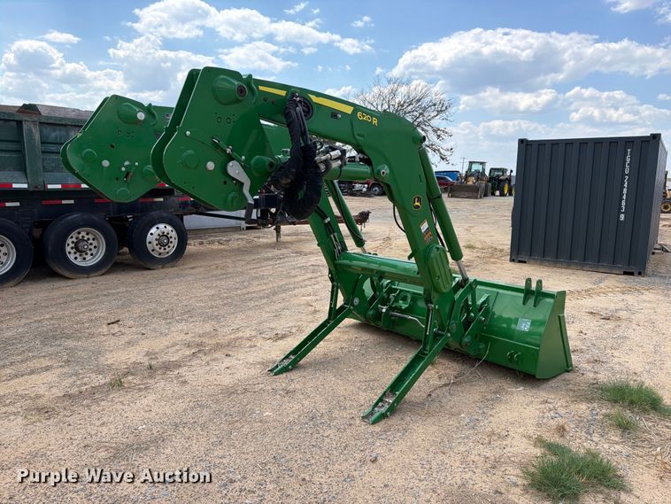 image for item FK5098 2022 John Deere 620R loader