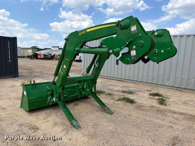 image for item FK5098 2022 John Deere 620R loader