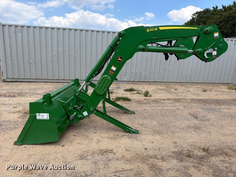 image for item FK5098 2022 John Deere 620R loader