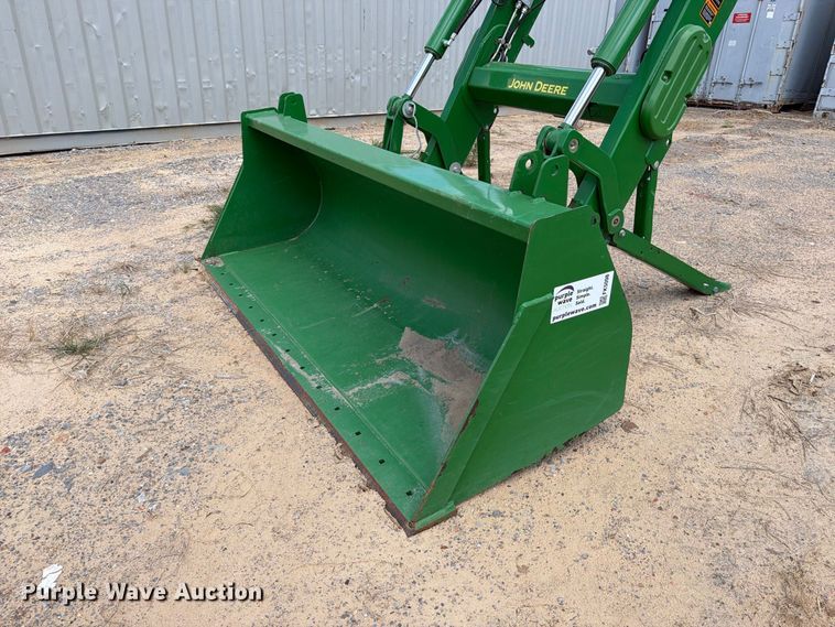 image for item FK5098 2022 John Deere 620R loader