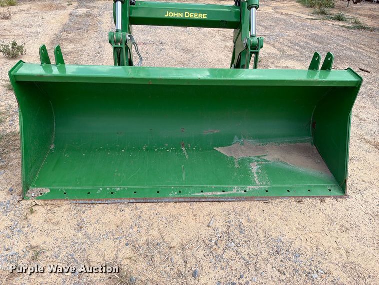 image for item FK5098 2022 John Deere 620R loader