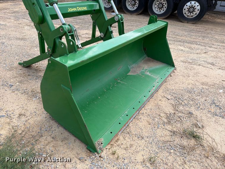 image for item FK5098 2022 John Deere 620R loader