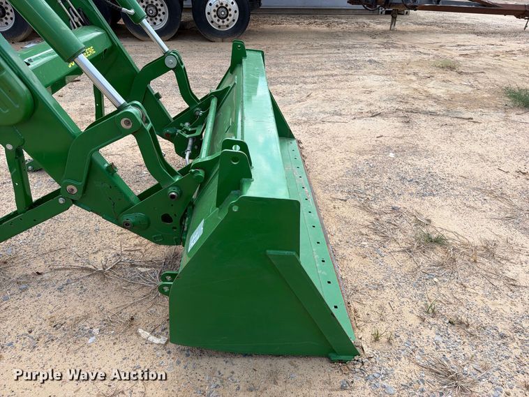 image for item FK5098 2022 John Deere 620R loader