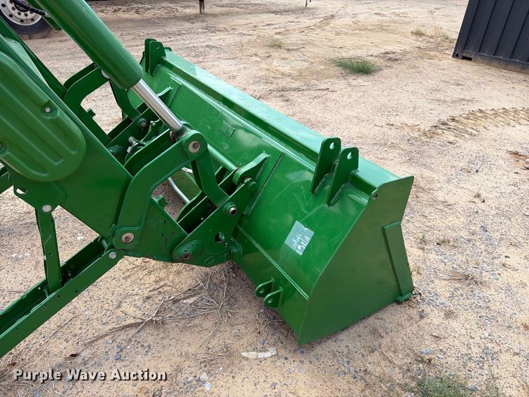 image for item FK5098 2022 John Deere 620R loader