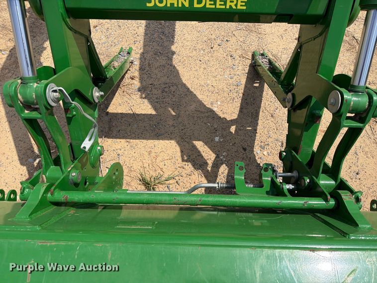 image for item FK5098 2022 John Deere 620R loader