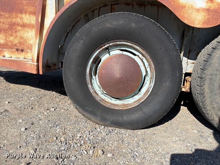 image for item FK5108 Livestock trailer