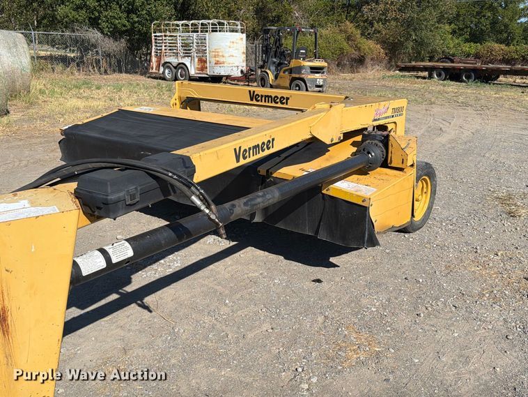 image for item FK5110 2007 Vermeer Rebel TM800 disc mower