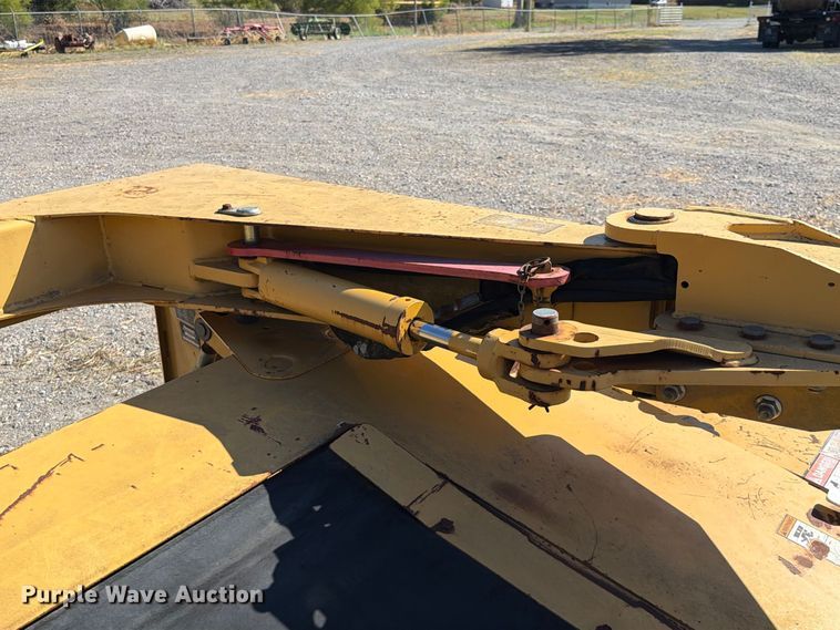 image for item FK5110 2007 Vermeer Rebel TM800 disc mower