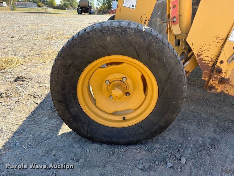image for item FK5110 2007 Vermeer Rebel TM800 disc mower