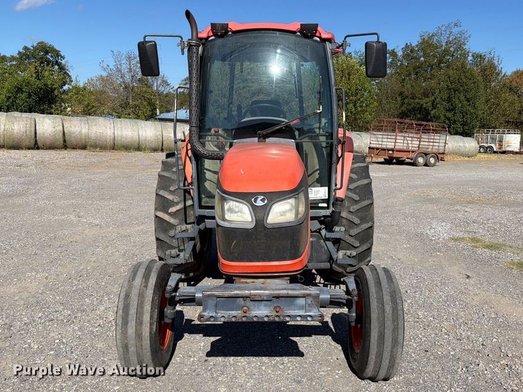 image for item FK5111 2006 Kubota M7040F tractor