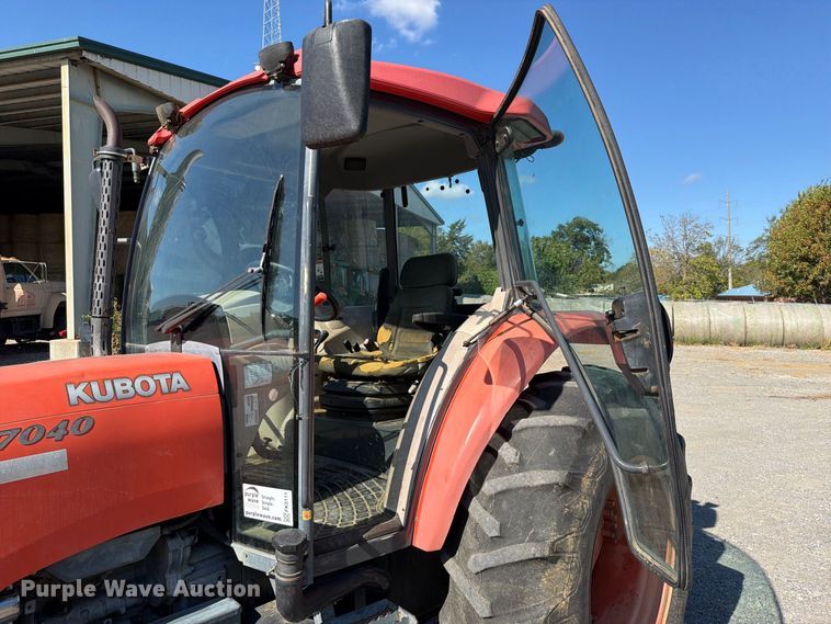 image for item FK5111 2006 Kubota M7040F tractor
