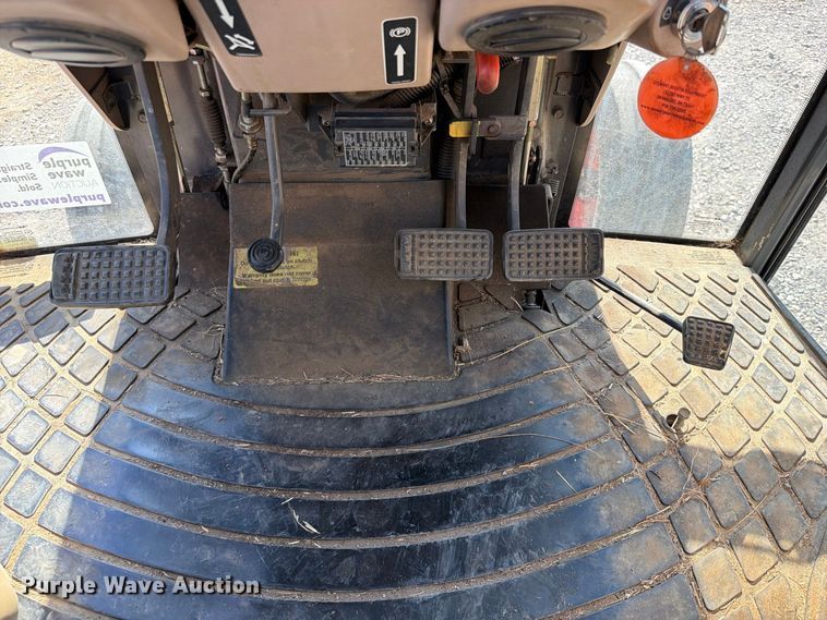 image for item FK5111 2006 Kubota M7040F tractor