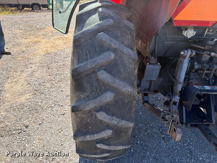 image for item FK5111 2006 Kubota M7040F tractor