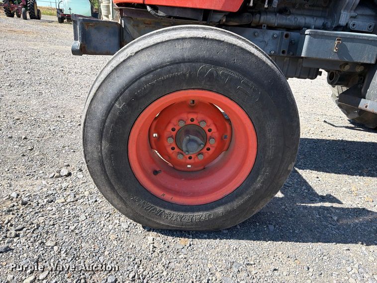 image for item FK5111 2006 Kubota M7040F tractor