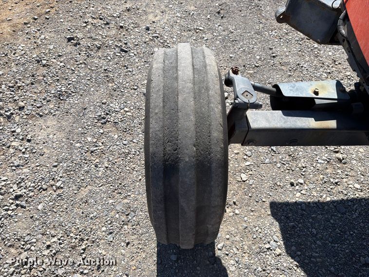 image for item FK5111 2006 Kubota M7040F tractor