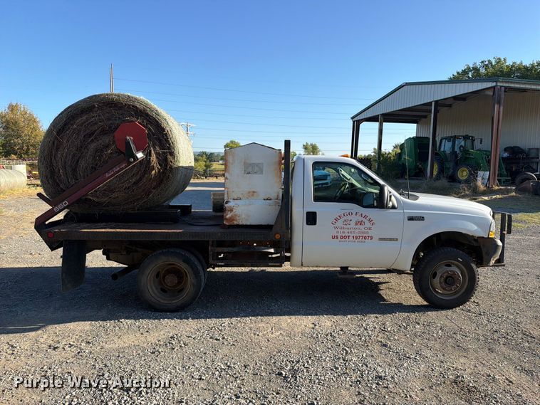 image for item FK5121 2003 Ford F550 flatbed truck