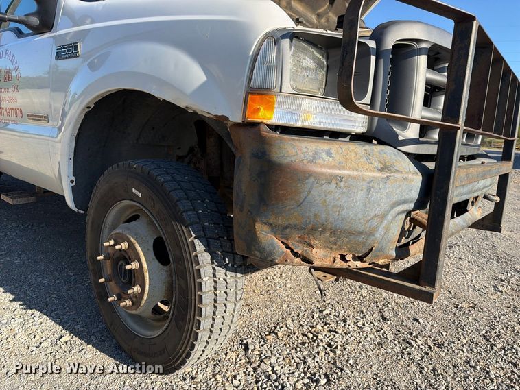 image for item FK5121 2003 Ford F550 flatbed truck