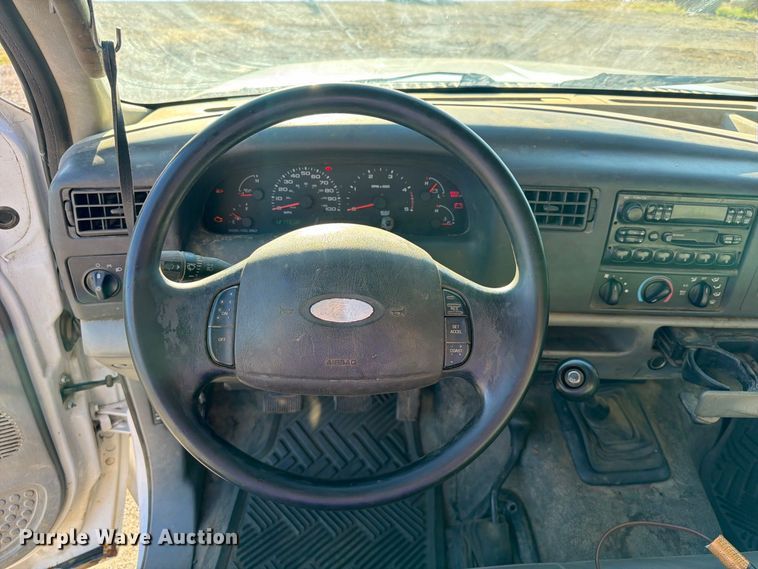 image for item FK5121 2003 Ford F550 flatbed truck