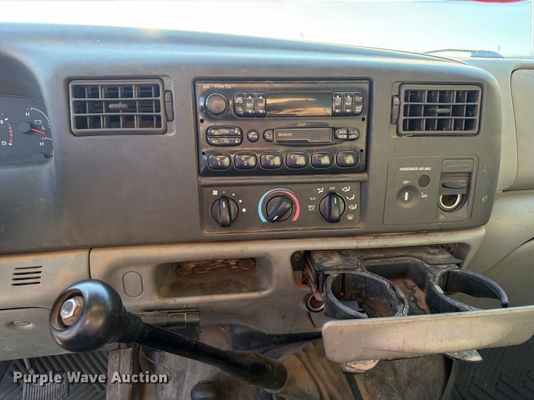 image for item FK5121 2003 Ford F550 flatbed truck
