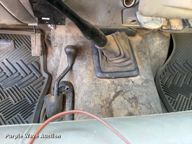 image for item FK5121 2003 Ford F550 flatbed truck
