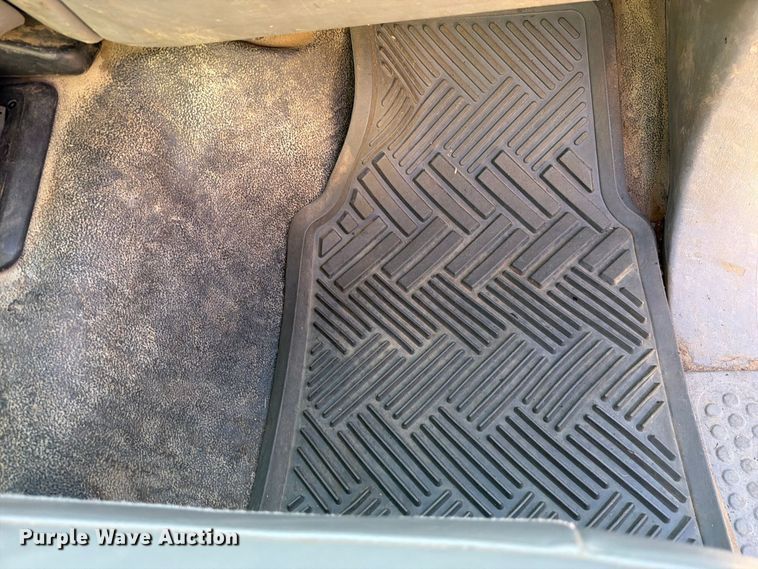 image for item FK5121 2003 Ford F550 flatbed truck