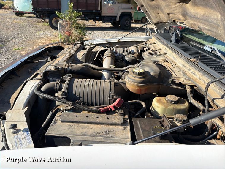 image for item FK5121 2003 Ford F550 flatbed truck