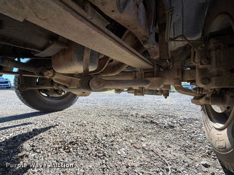 image for item FK5121 2003 Ford F550 flatbed truck