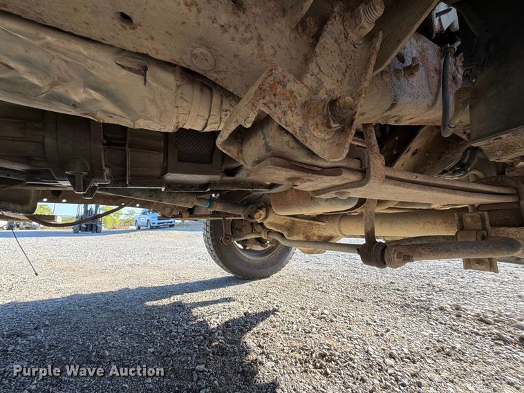 image for item FK5121 2003 Ford F550 flatbed truck