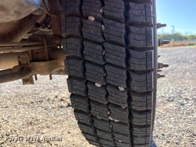 image for item FK5121 2003 Ford F550 flatbed truck