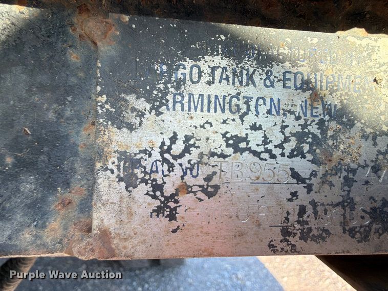 image for item FK5121 2003 Ford F550 flatbed truck