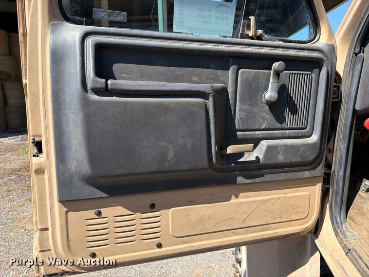 image for item FK5122 1992 Ford F700 dump flatbed truck