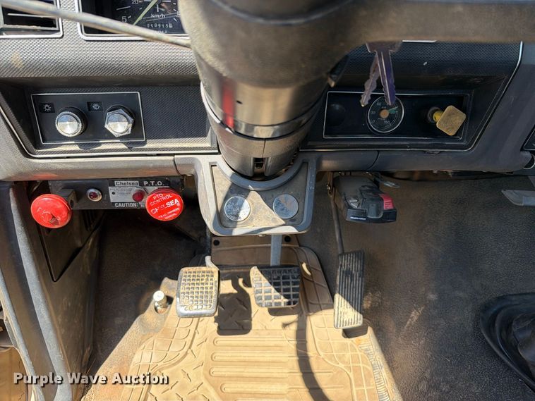 image for item FK5122 1992 Ford F700 dump flatbed truck