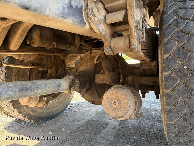 image for item FK5122 1992 Ford F700 dump flatbed truck