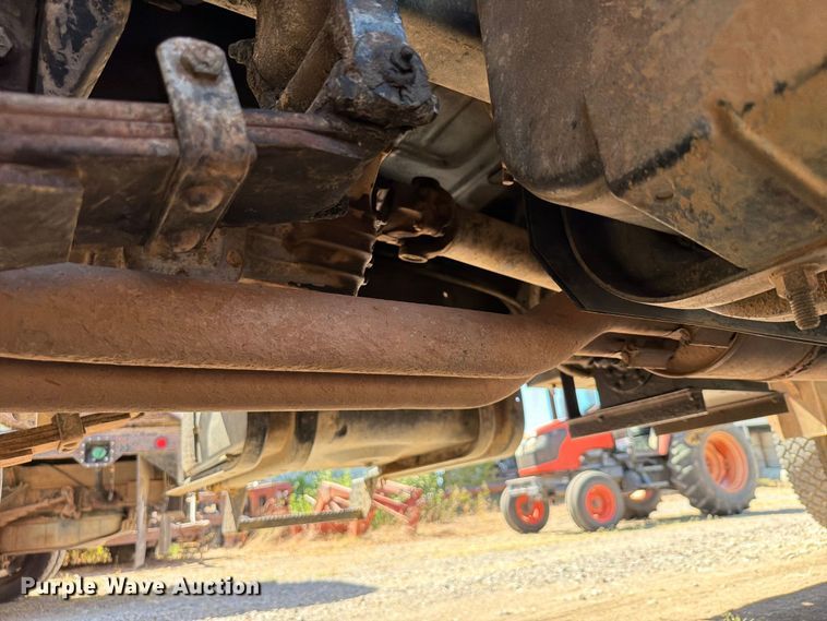 image for item FK5122 1992 Ford F700 dump flatbed truck