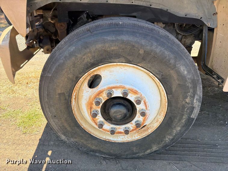 image for item FK5122 1992 Ford F700 dump flatbed truck