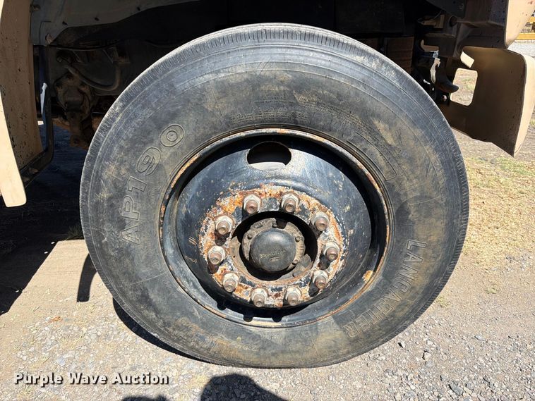 image for item FK5122 1992 Ford F700 dump flatbed truck