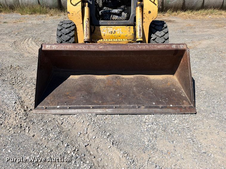 image for item FK5124 Gehl skid steer loader