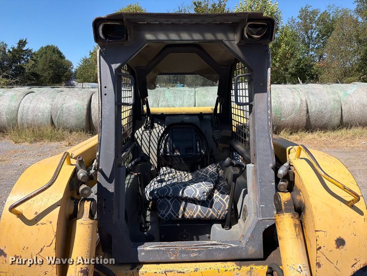 image for item FK5124 Gehl skid steer loader