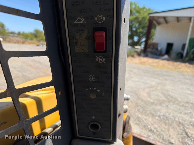 image for item FK5124 Gehl skid steer loader