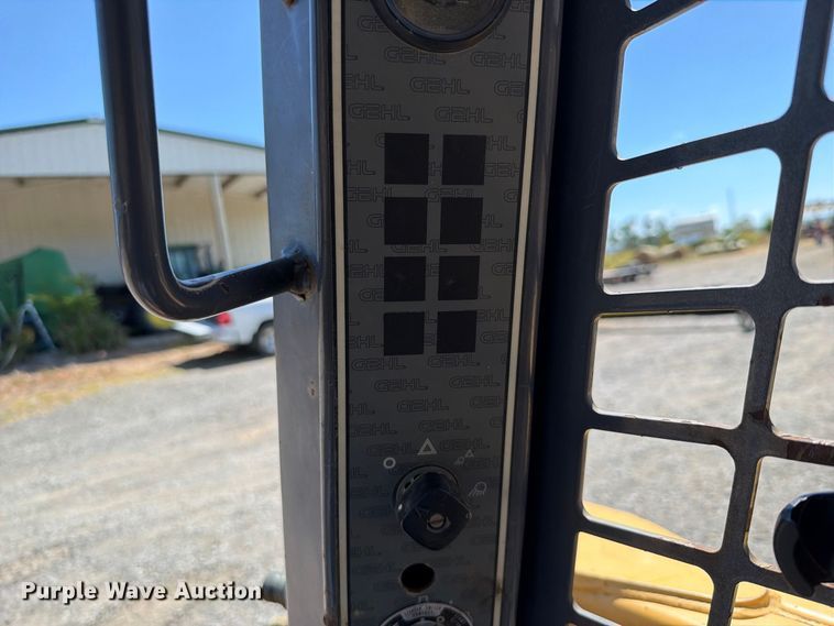 image for item FK5124 Gehl skid steer loader