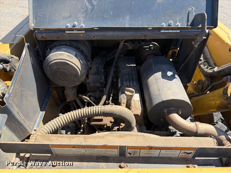 image for item FK5124 Gehl skid steer loader