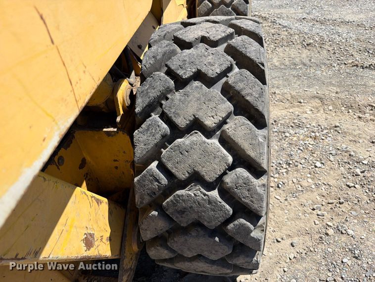 image for item FK5124 Gehl skid steer loader