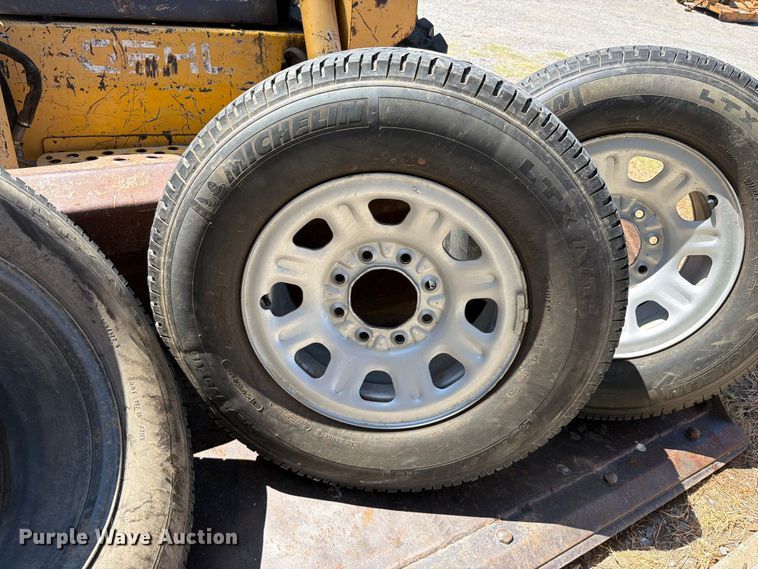 image for item FK5125 (4) Tires and wheels
