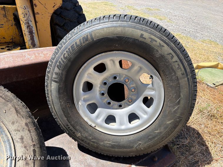 image for item FK5125 (4) Tires and wheels