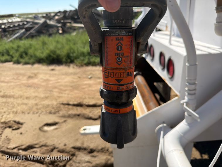 image for item FM7626 1994 Freightliner FLD120 water truck