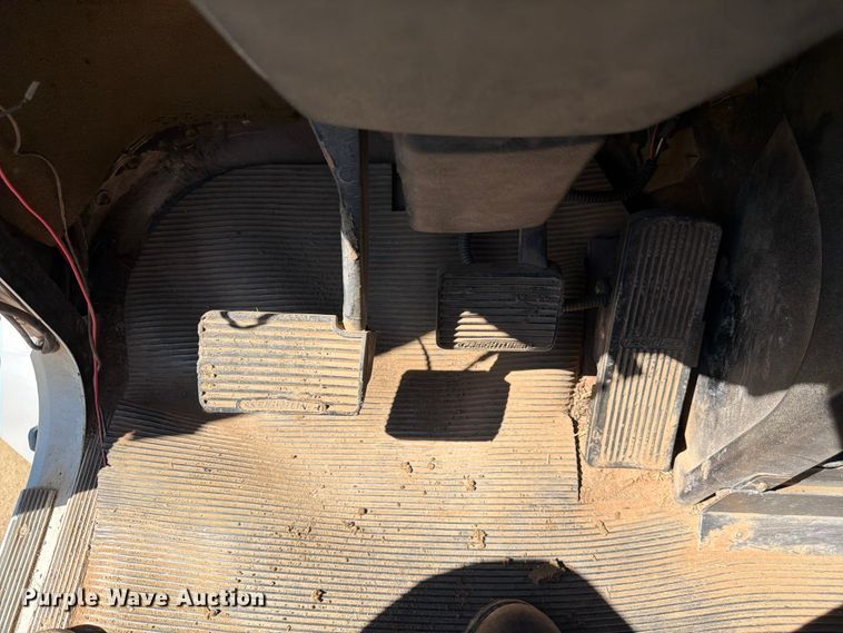 image for item FM7626 1994 Freightliner FLD120 water truck